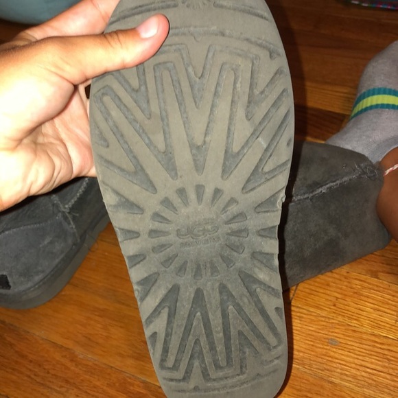 uggs - Picture 2 of 3